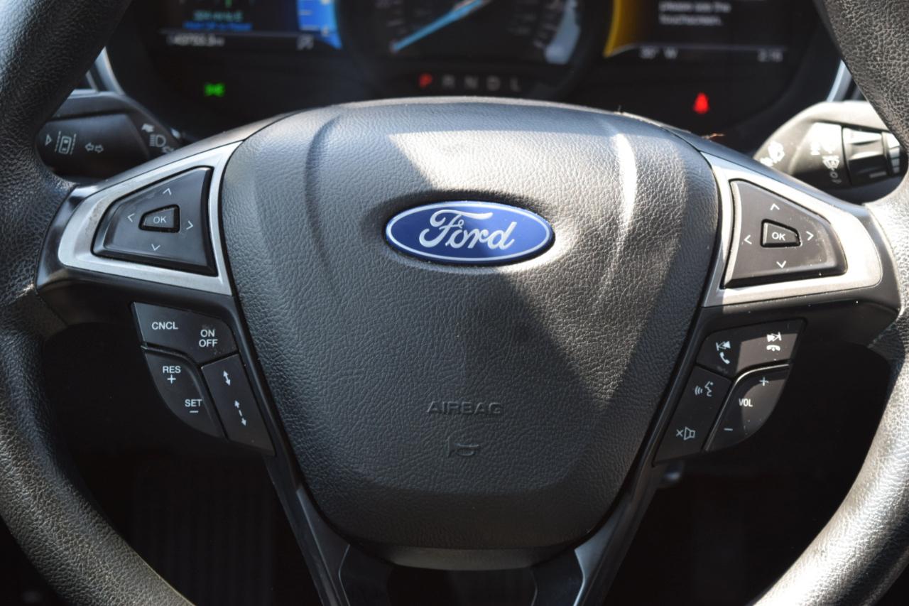 Ford Fusion SE FWD 2020