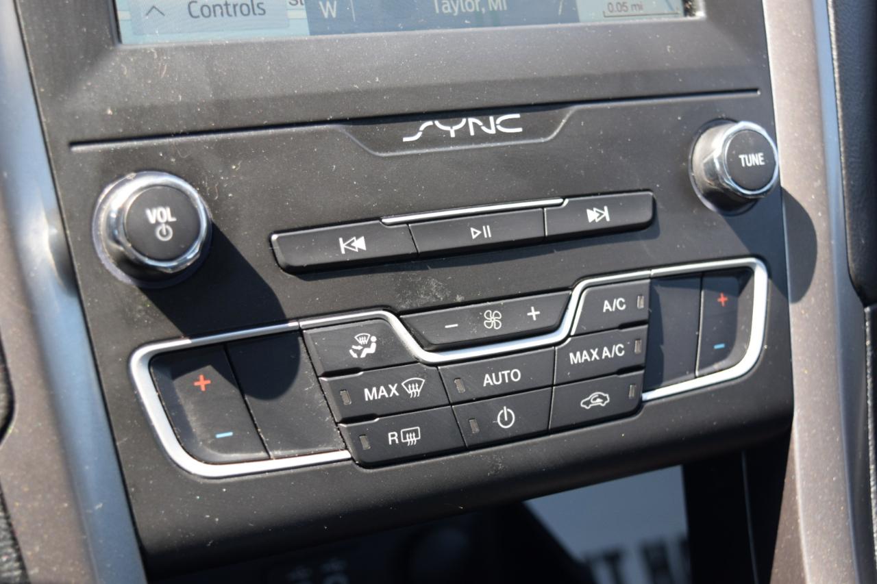 Ford Fusion SE FWD 2020