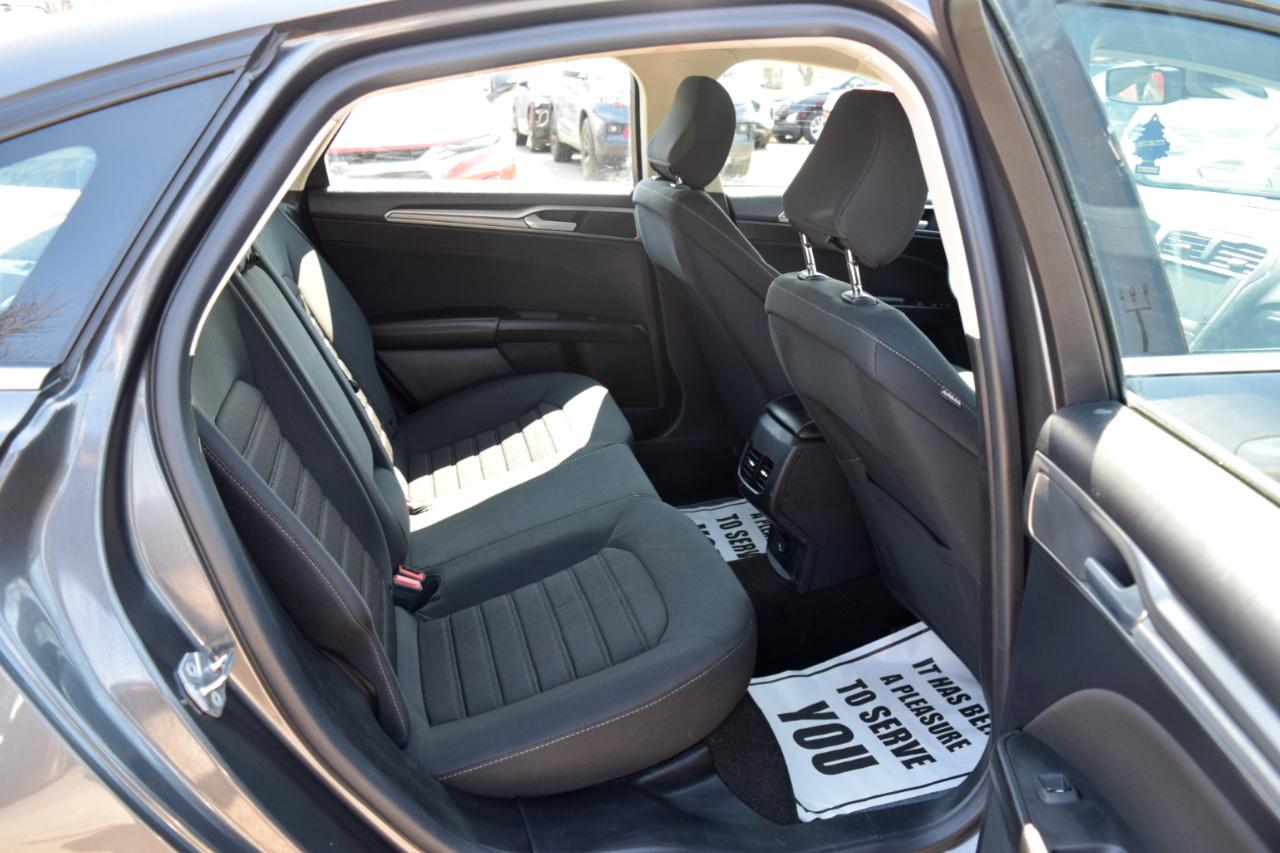 Ford Fusion SE FWD 2020