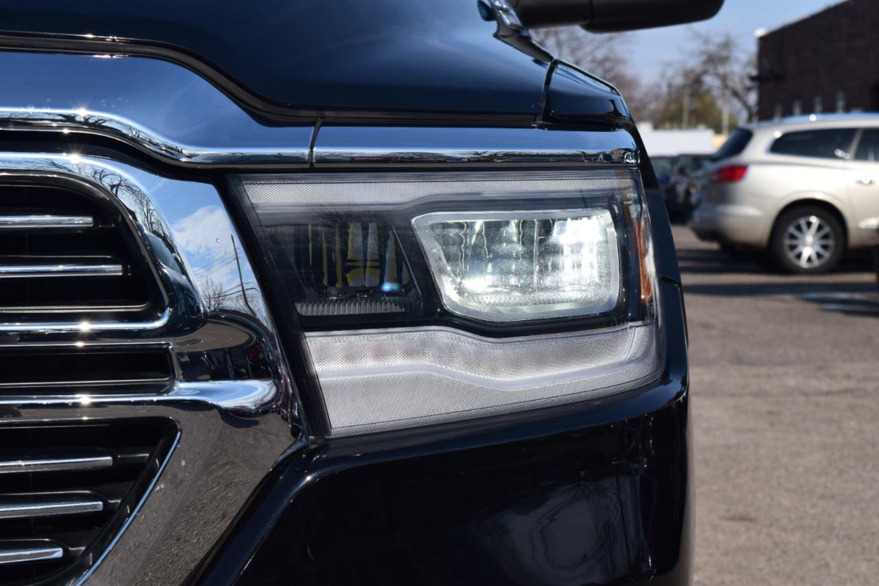 RAM 1500 Laramie 4x4 Crew Cab 5'7" Box 2023