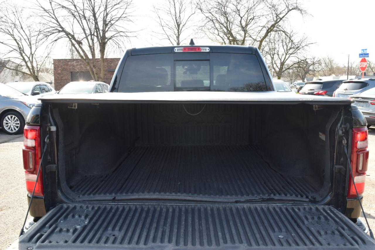 RAM 1500 Laramie 4x4 Crew Cab 5'7" Box 2023
