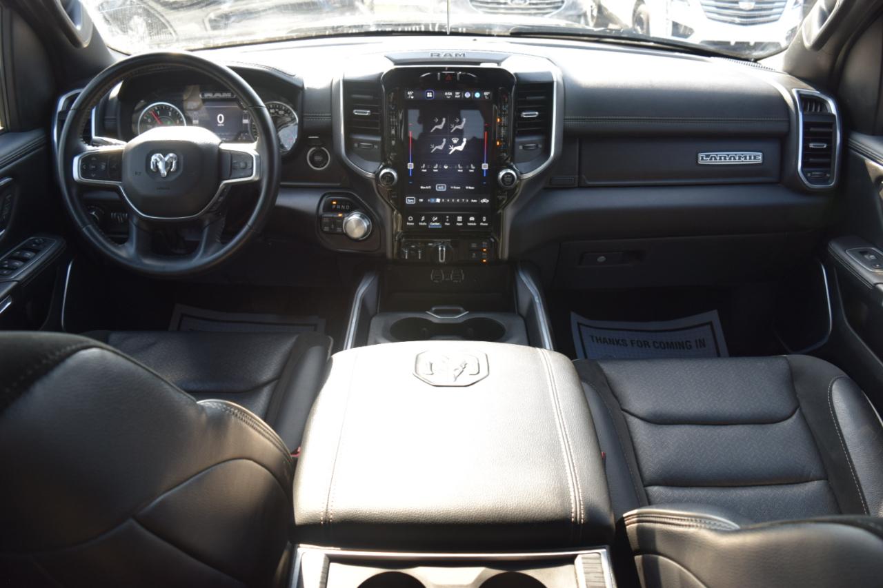 RAM 1500 Laramie 4x4 Crew Cab 5'7" Box 2023