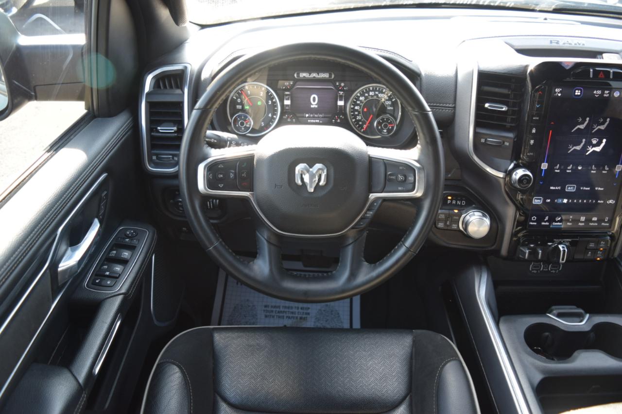 RAM 1500 Laramie 4x4 Crew Cab 5'7" Box 2023