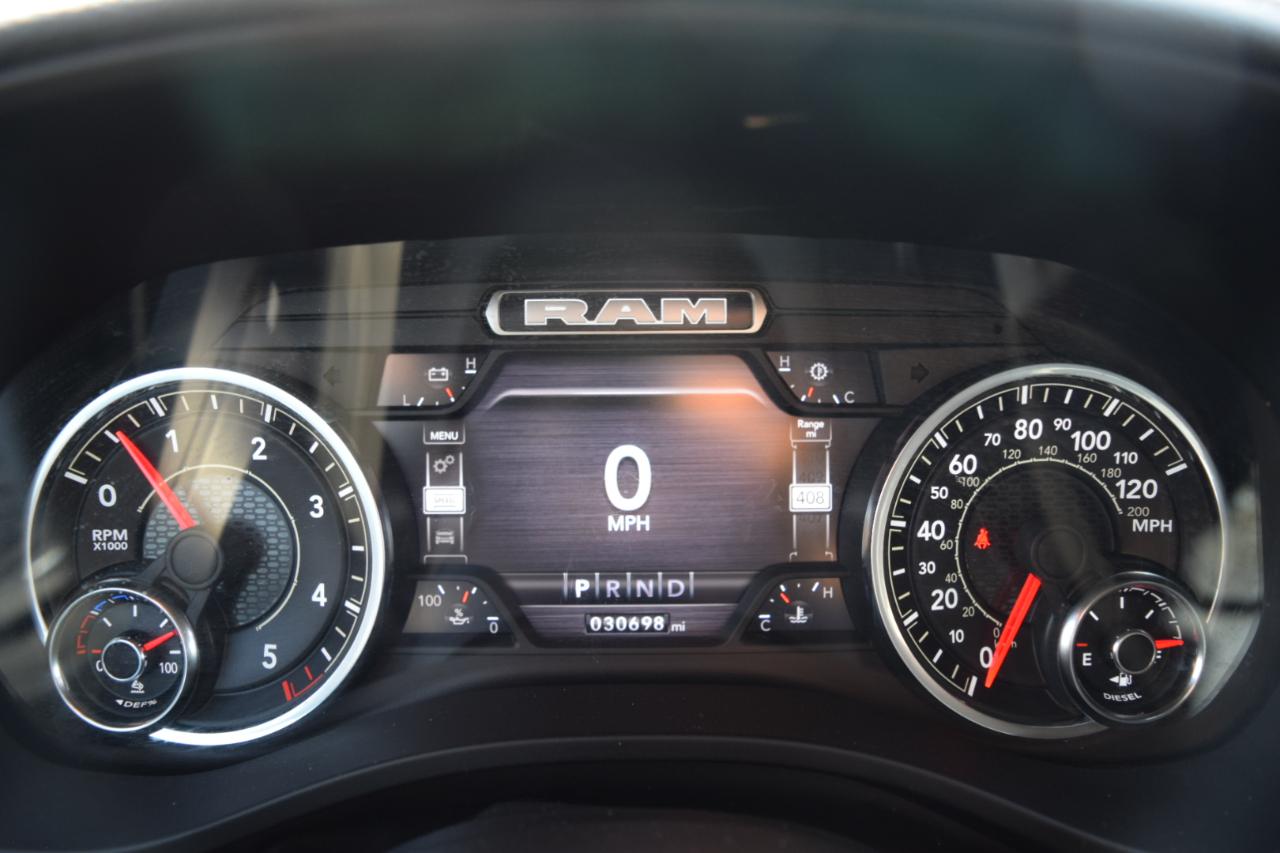 RAM 1500 Laramie 4x4 Crew Cab 5'7" Box 2023