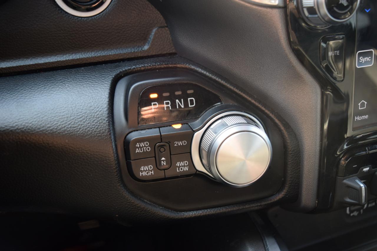 RAM 1500 Laramie 4x4 Crew Cab 5'7" Box 2023