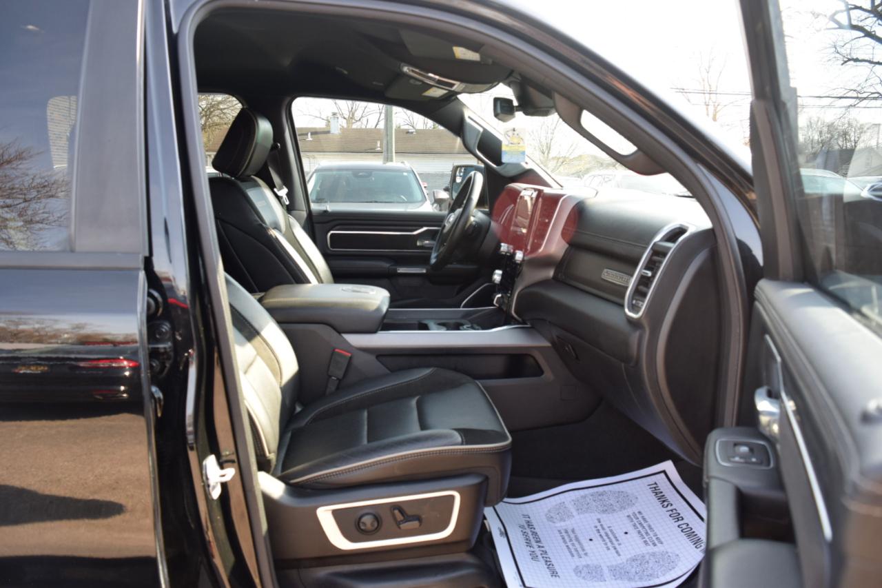 RAM 1500 Laramie 4x4 Crew Cab 5'7" Box 2023