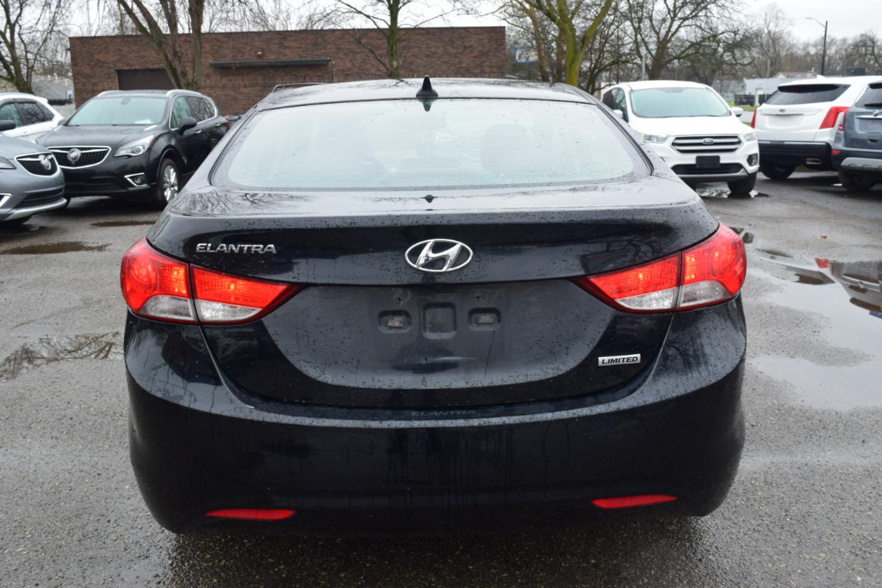 Hyundai Elantra Limited 2013