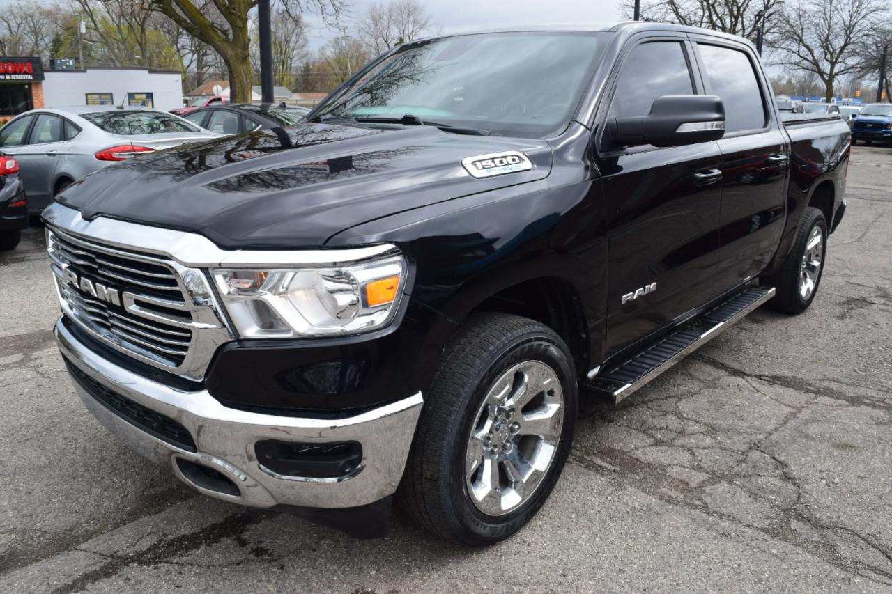 RAM 1500 Big Horn 4x4 Crew Cab 5'7" Box 2021