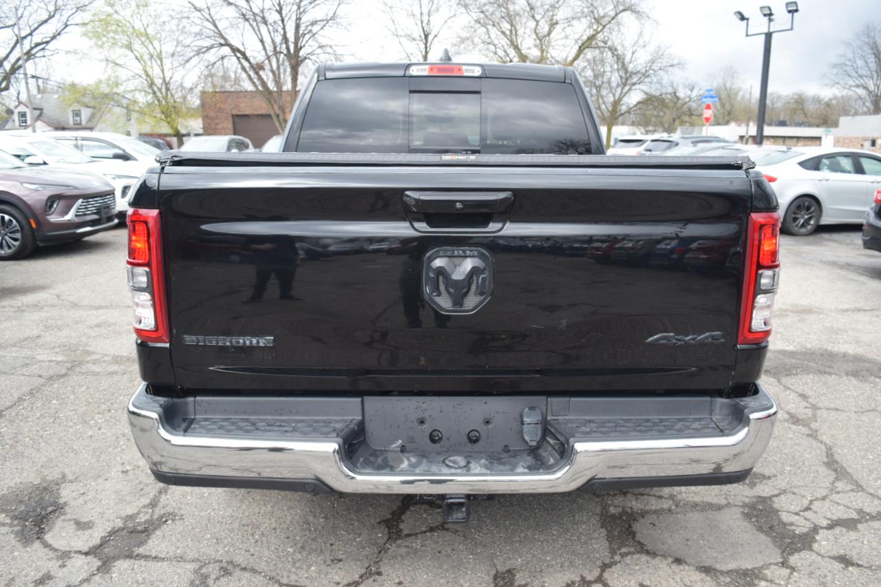 RAM 1500 Big Horn 4x4 Crew Cab 5'7" Box 2021