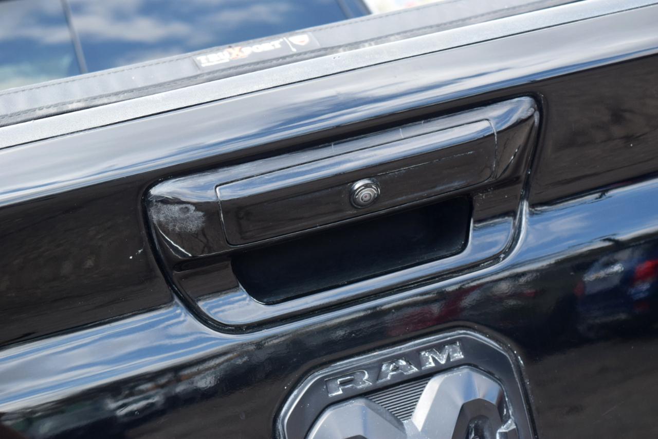 RAM 1500 Big Horn 4x4 Crew Cab 5'7" Box 2021