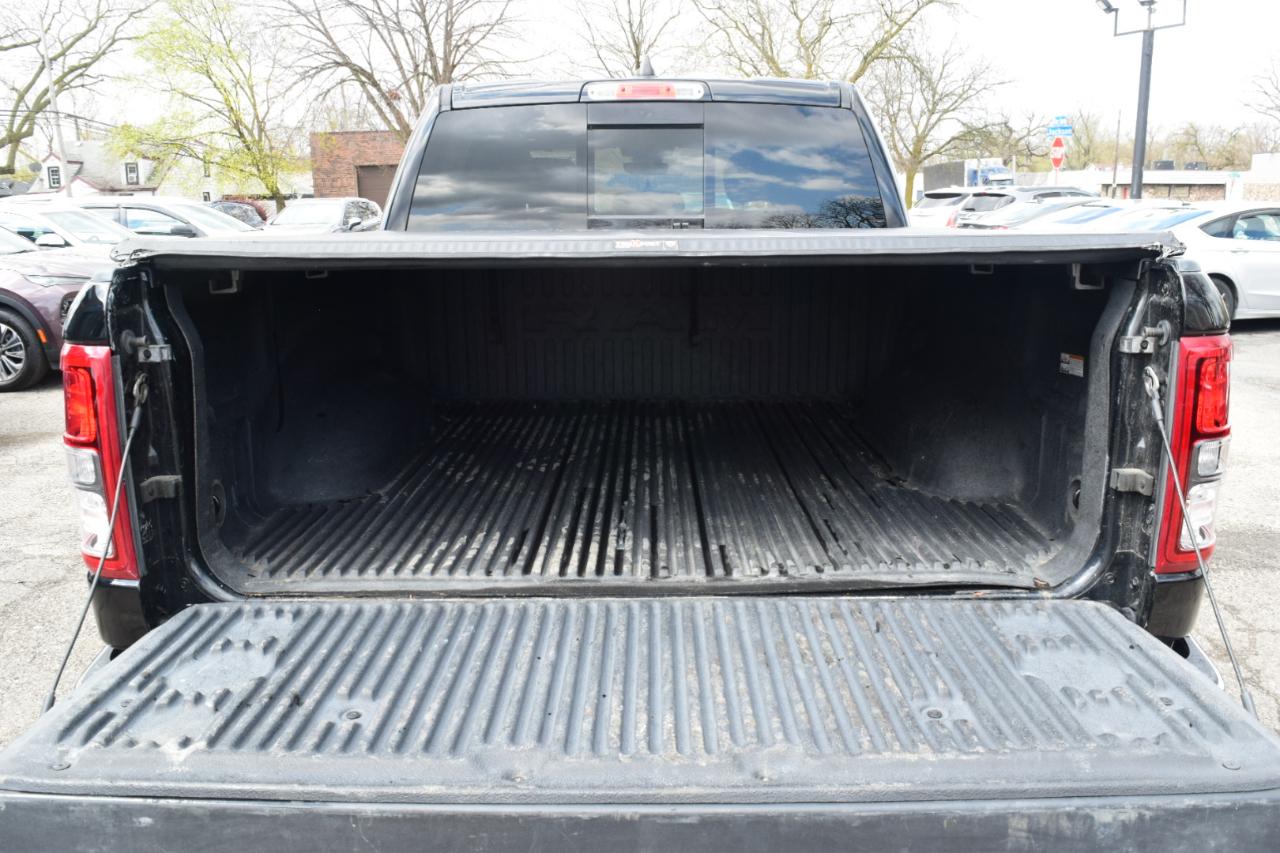 RAM 1500 Big Horn 4x4 Crew Cab 5'7" Box 2021