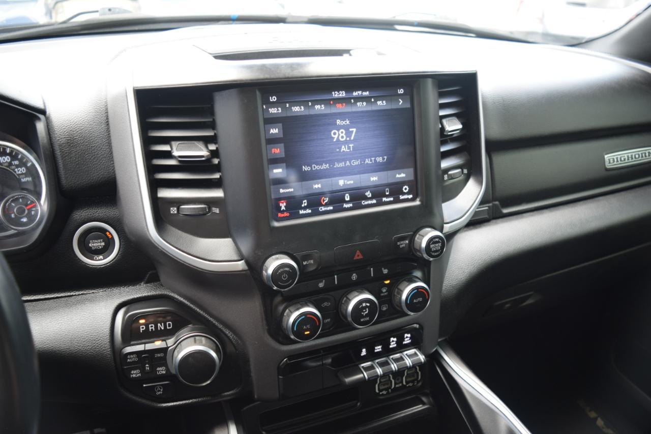 RAM 1500 Big Horn 4x4 Crew Cab 5'7" Box 2021