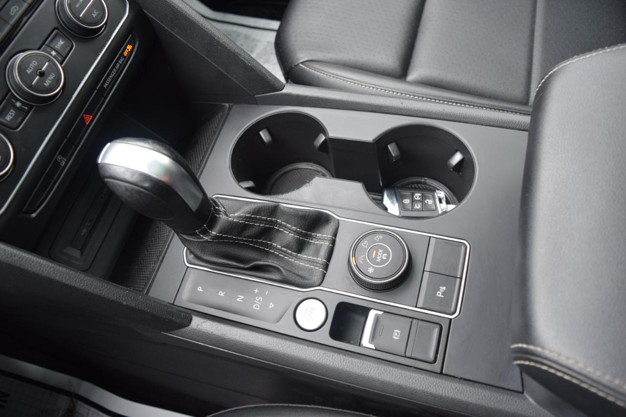 Volkswagen Atlas 3.6L V6 SE w/Technology R-Line 4MOTION 2021