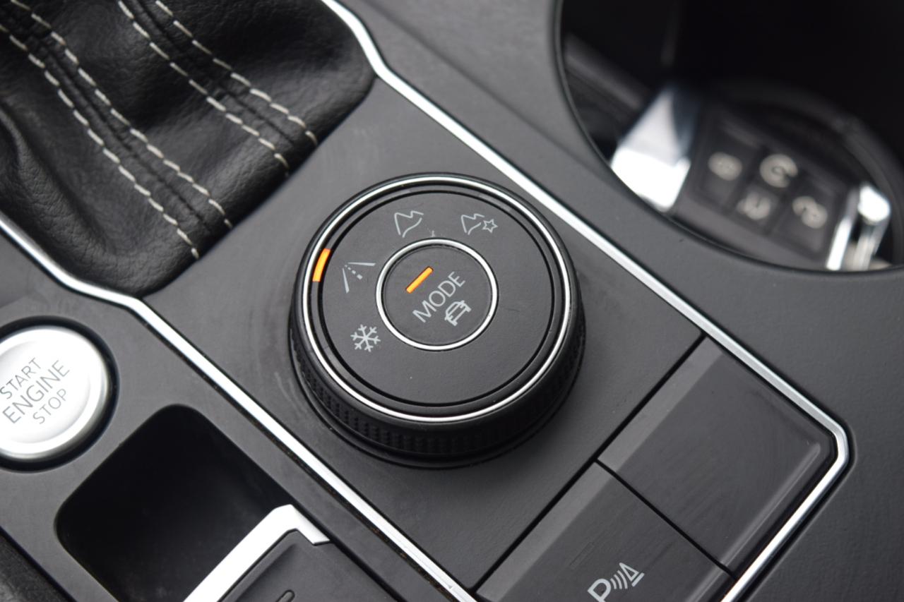 Volkswagen Atlas 3.6L V6 SE w/Technology R-Line 4MOTION 2021