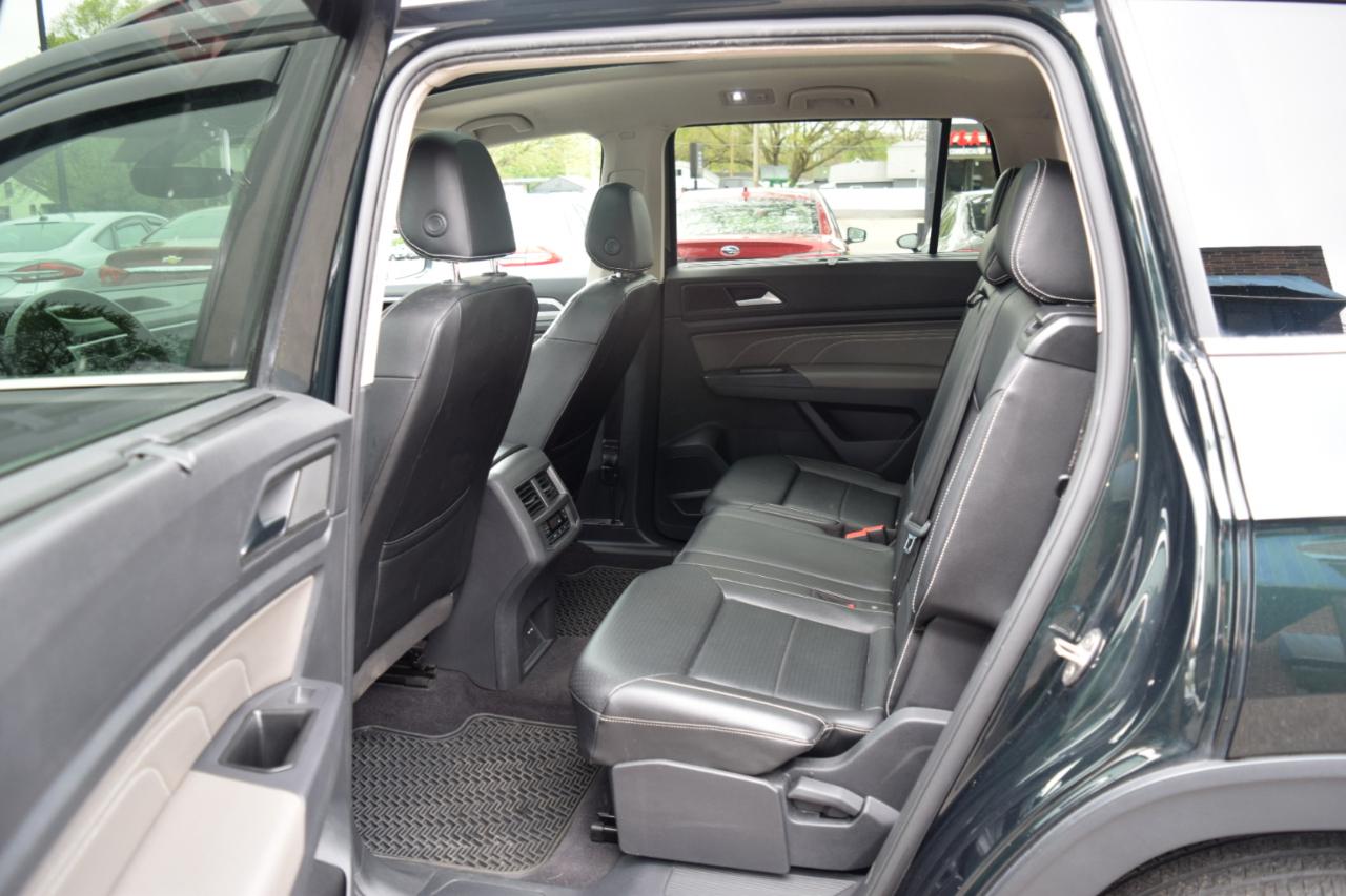 Volkswagen Atlas 3.6L V6 SE w/Technology R-Line 4MOTION 2021