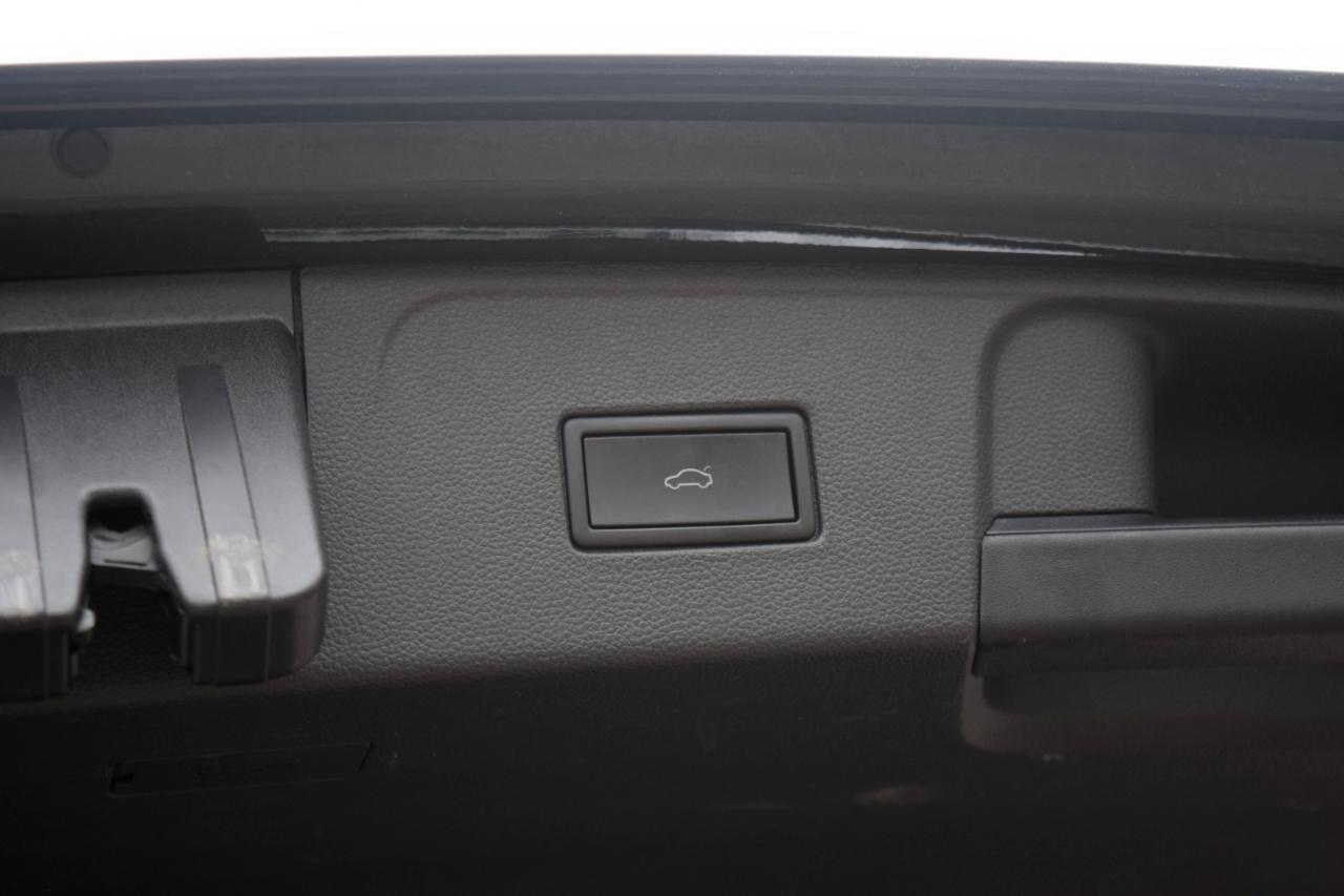 Volkswagen Atlas 3.6L V6 SE w/Technology R-Line 4MOTION 2021