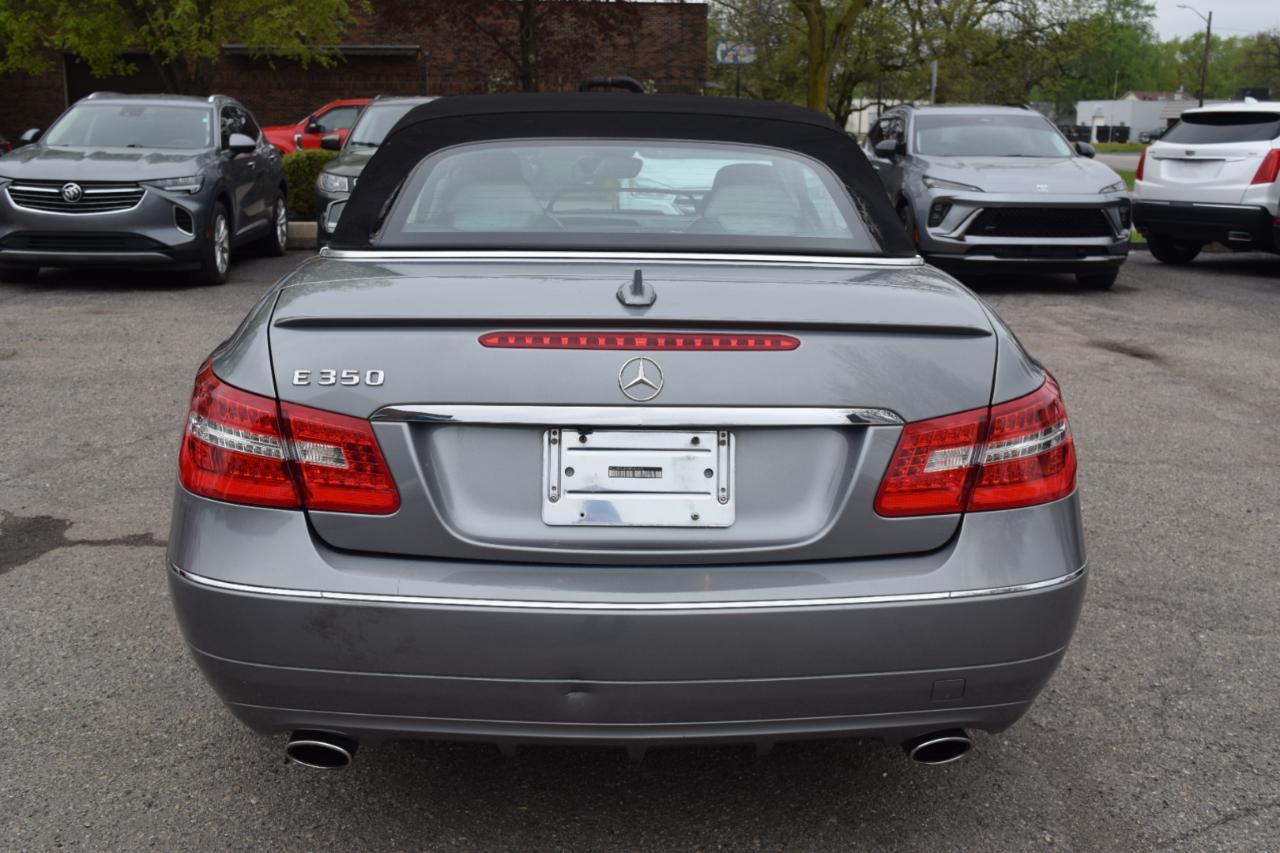 Mercedes-Benz E-Class 2dr Cabriolet E 350 RWD 2011