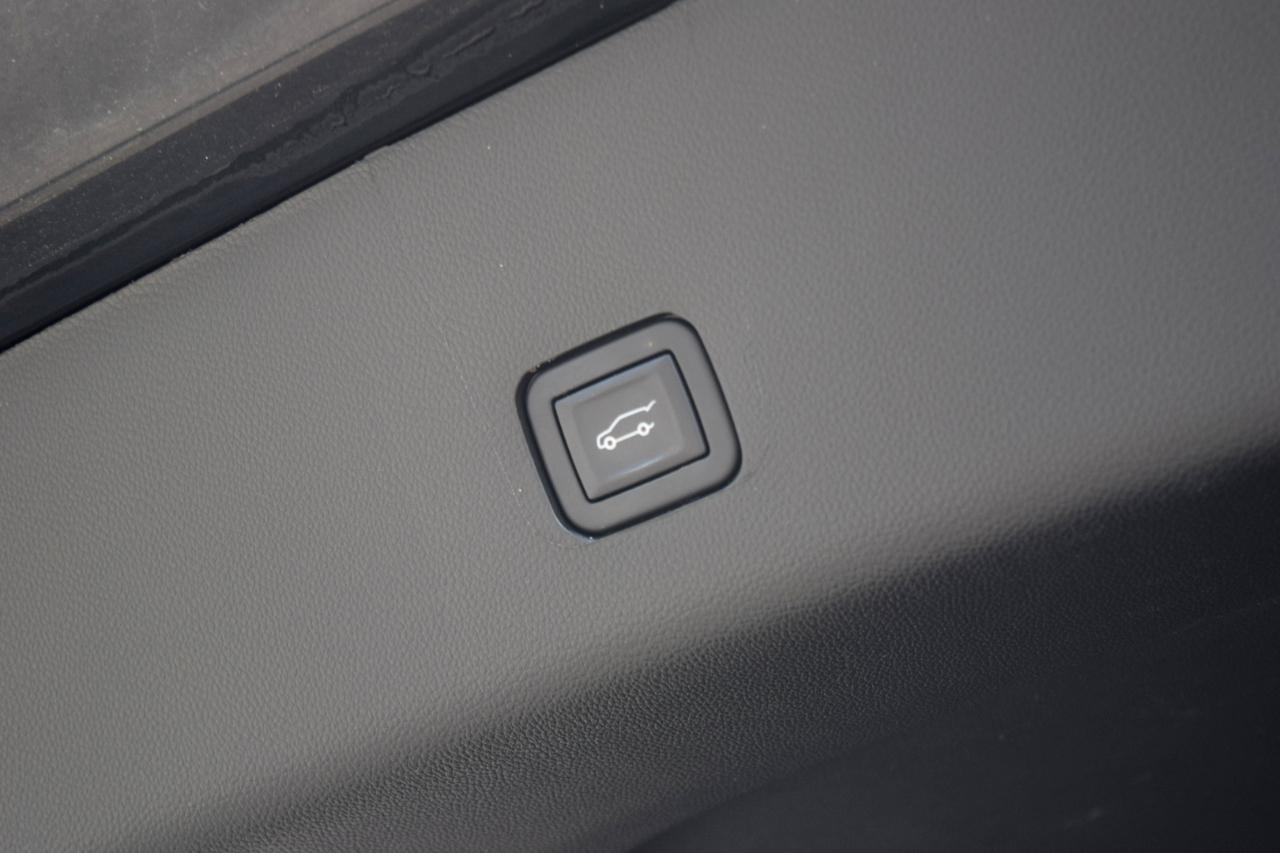 Chevrolet Traverse FWD 4dr LT Leather 2023