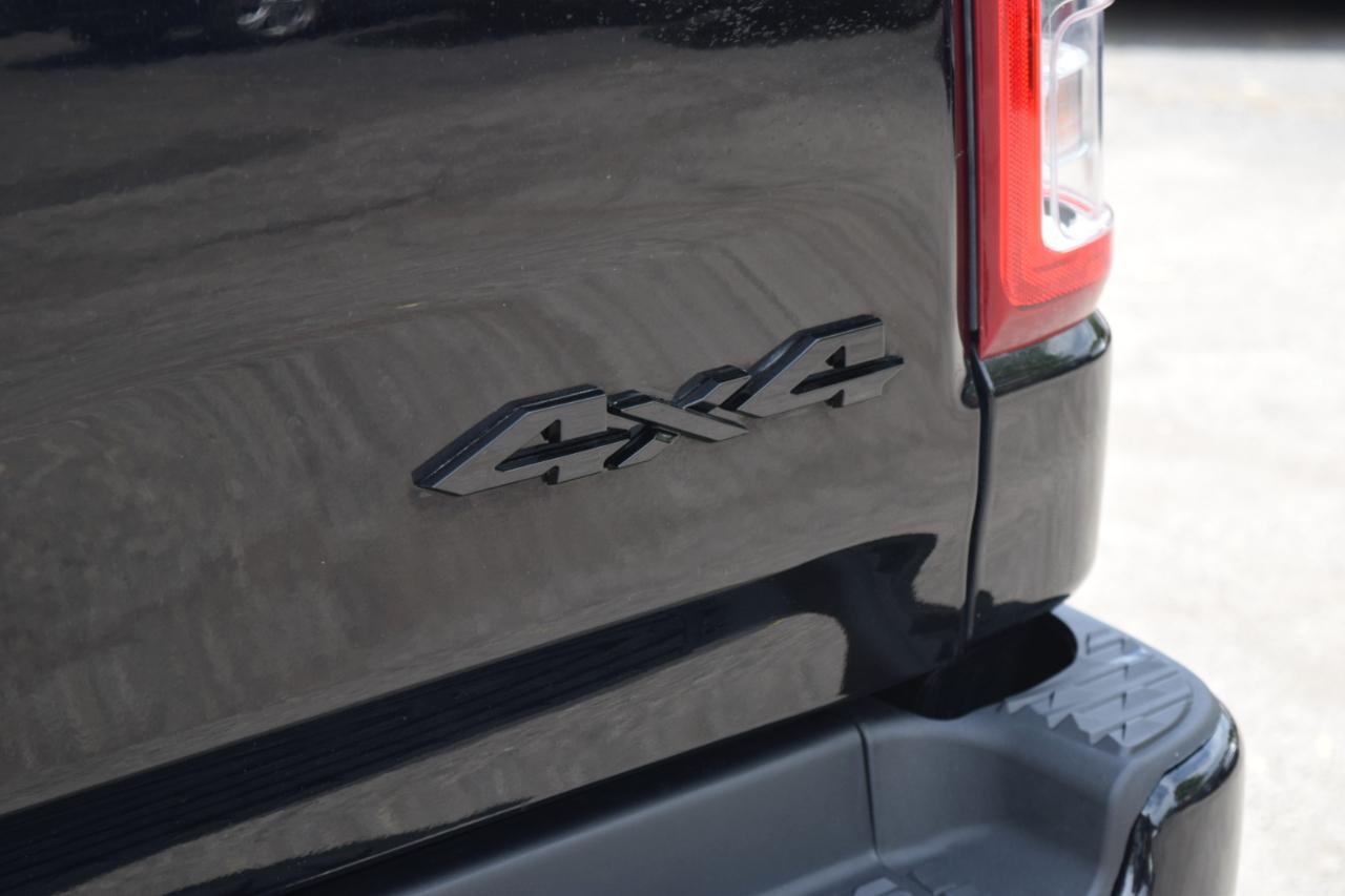 RAM 1500 Big Horn 4x4 Crew Cab 5'7" Box 2023