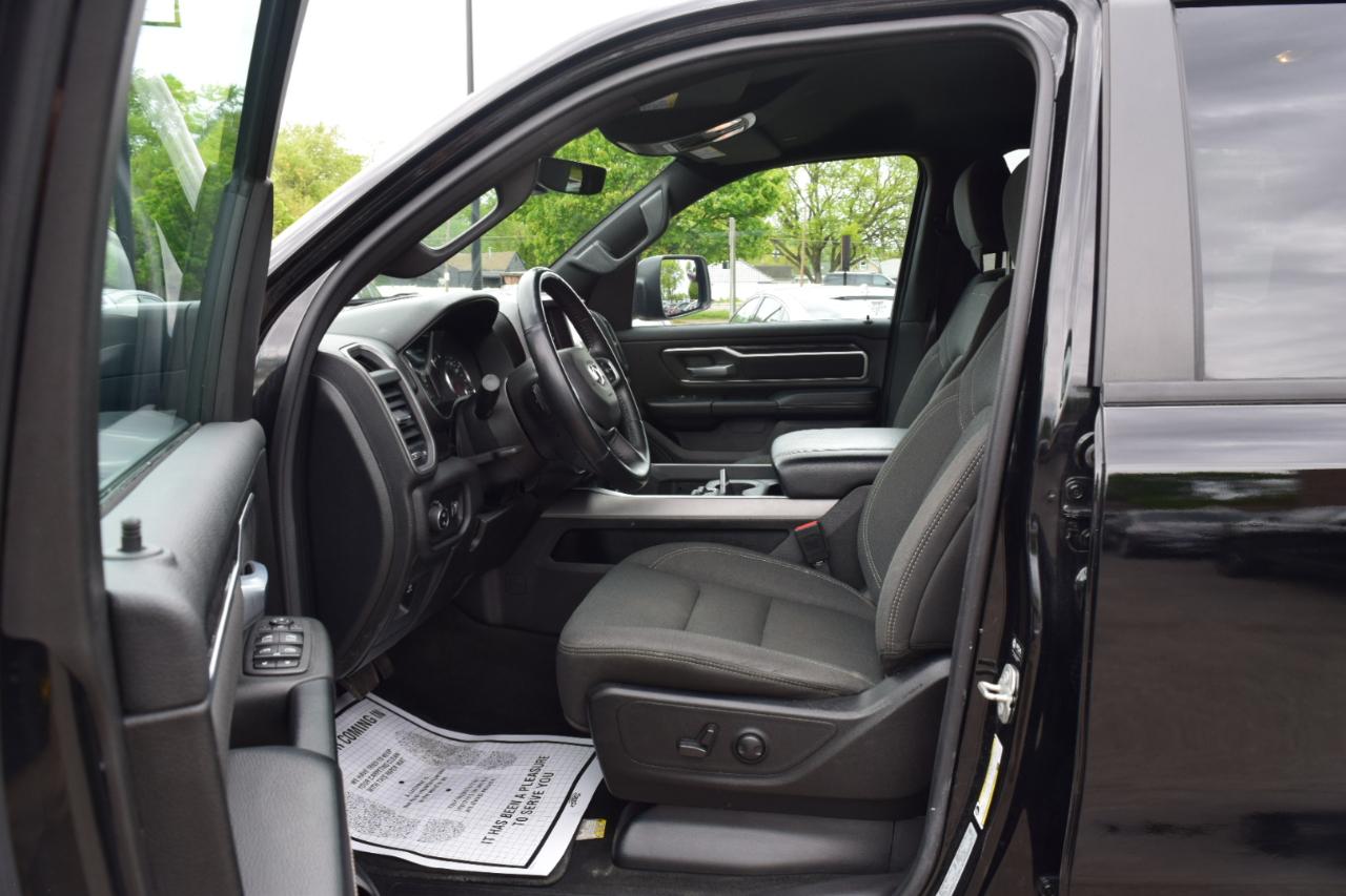 RAM 1500 Big Horn 4x4 Crew Cab 5'7" Box 2023