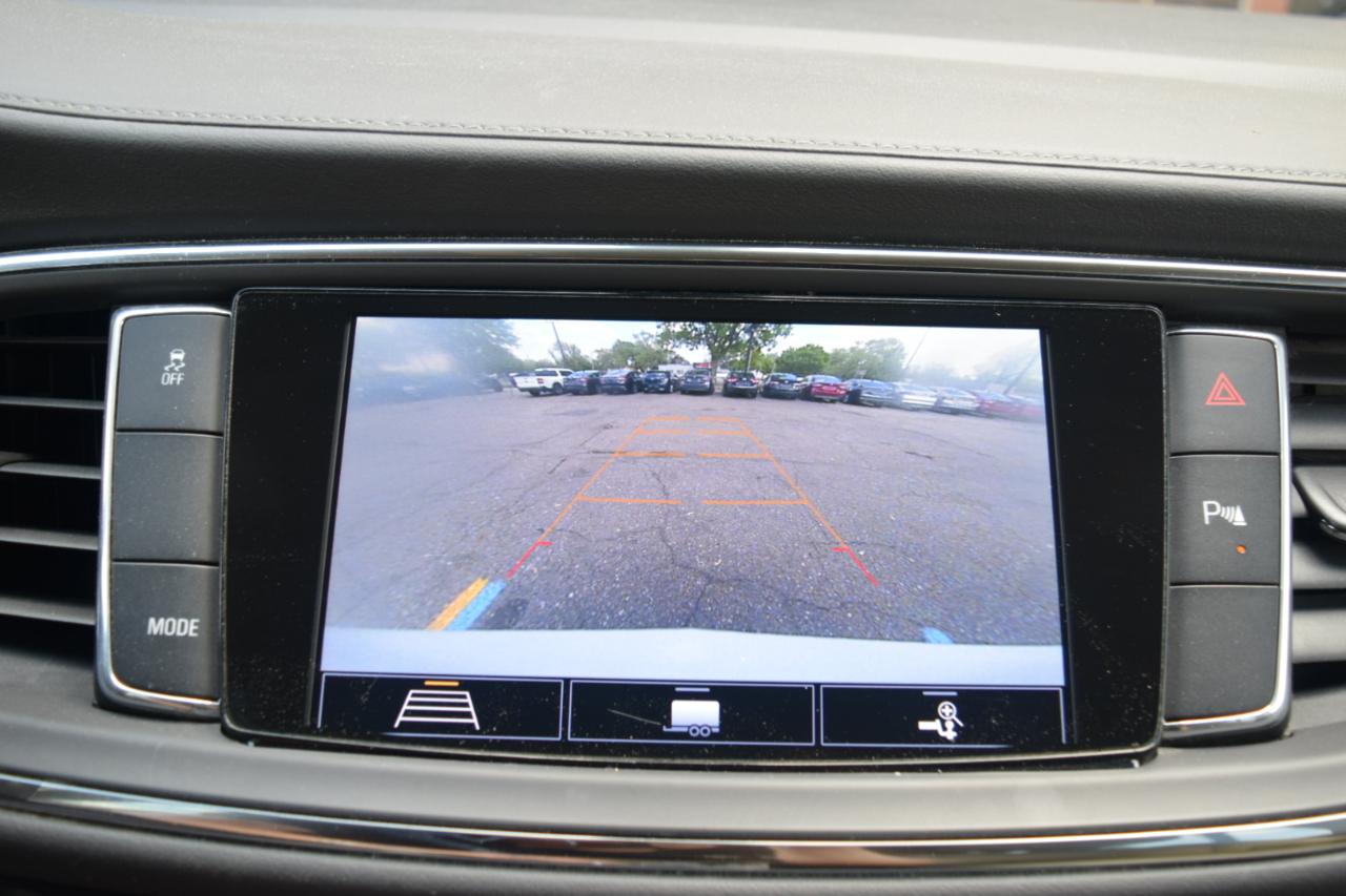 Buick Enclave  2020