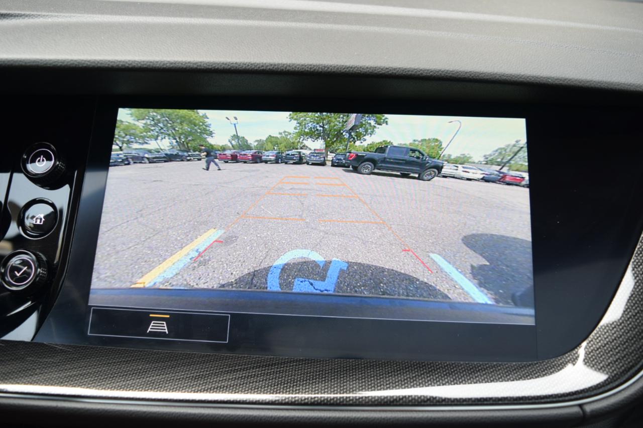 Buick Envision FWD 4dr Essence 2021
