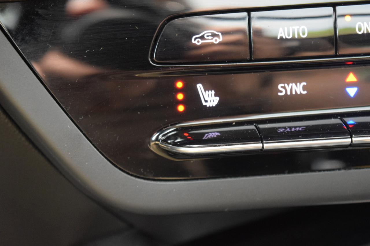 Buick Envision FWD 4dr Essence 2021