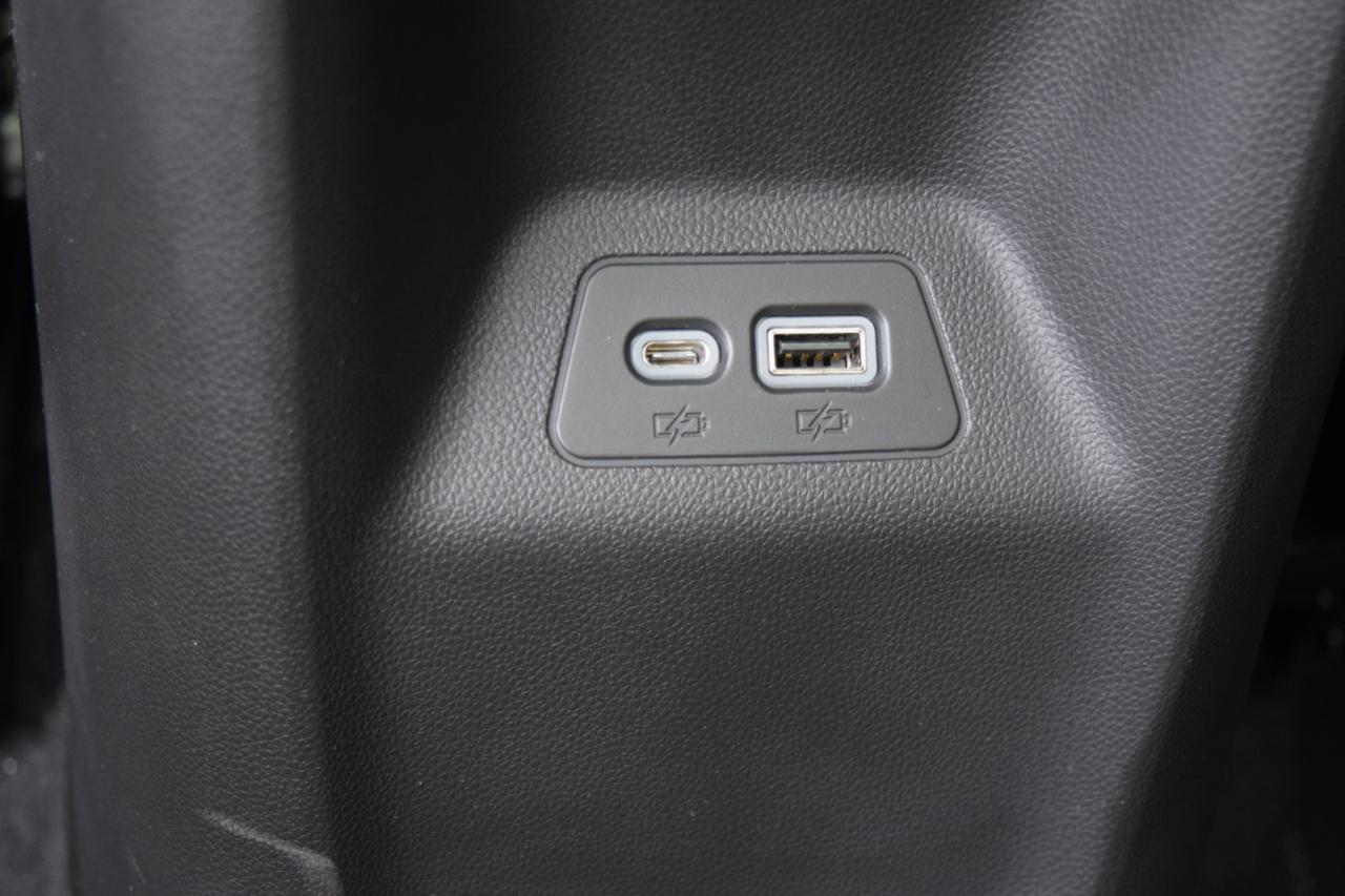 Buick Envision FWD 4dr Essence 2021