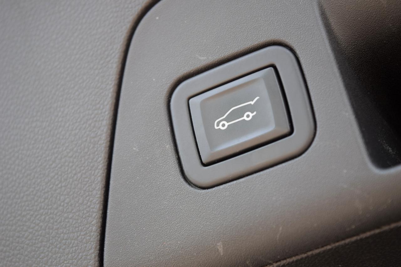 Buick Envision FWD 4dr Essence 2021