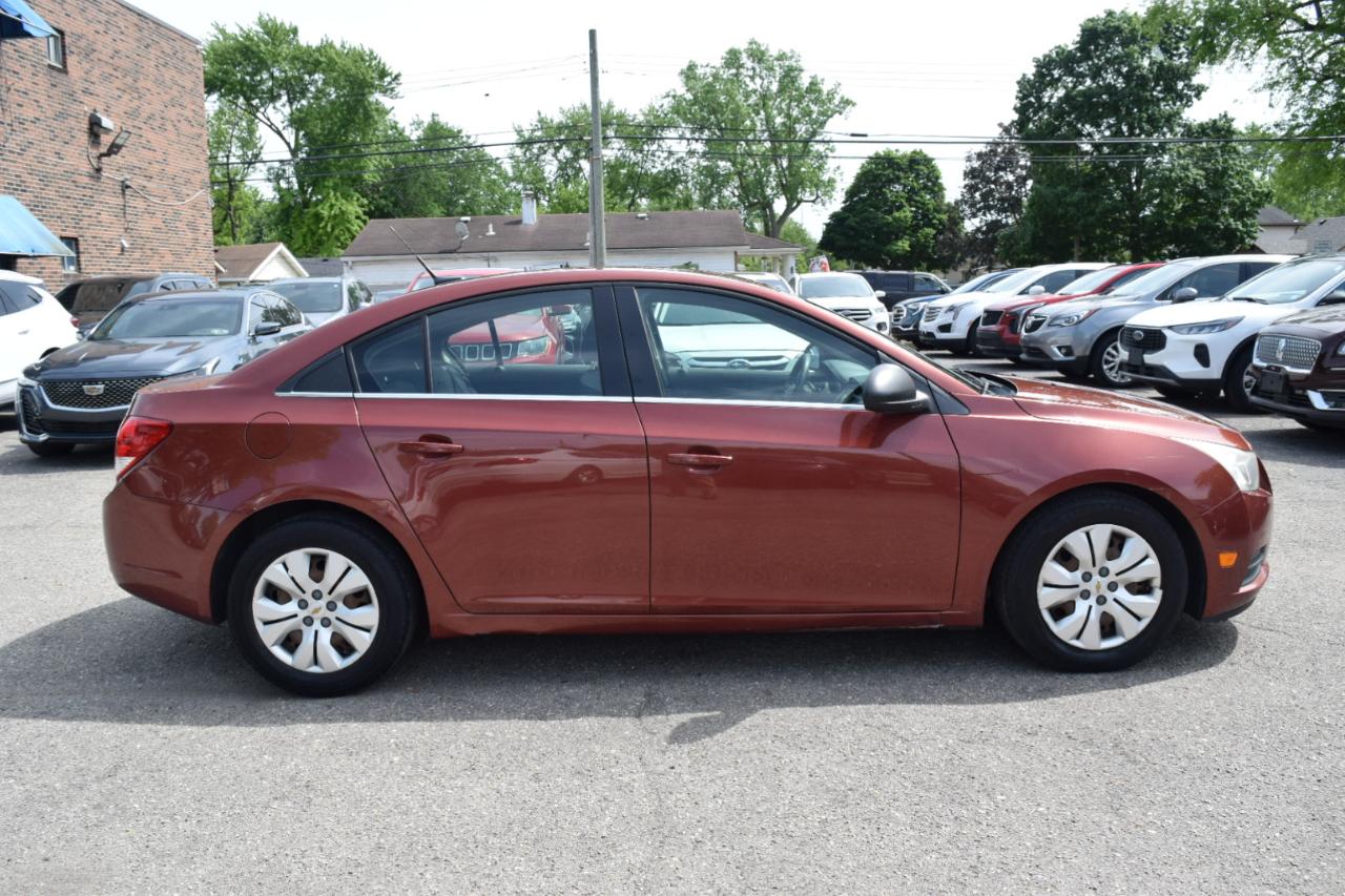 Chevrolet Cruze  2012