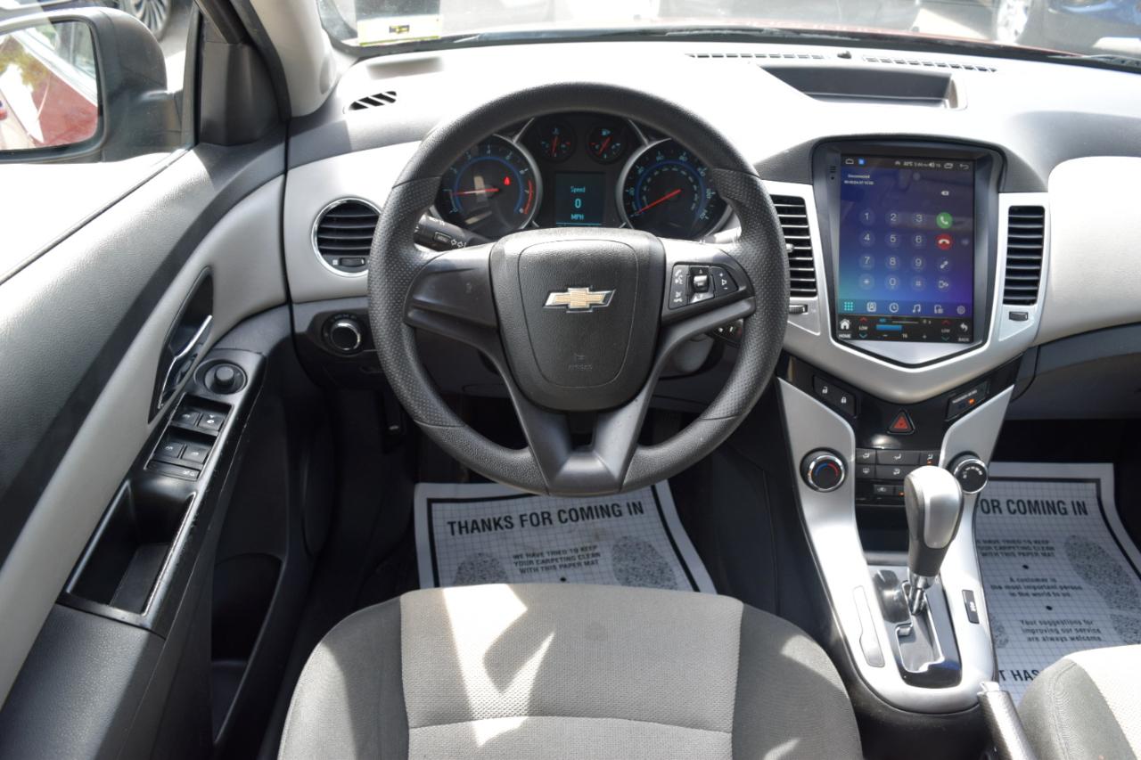 Chevrolet Cruze  2012