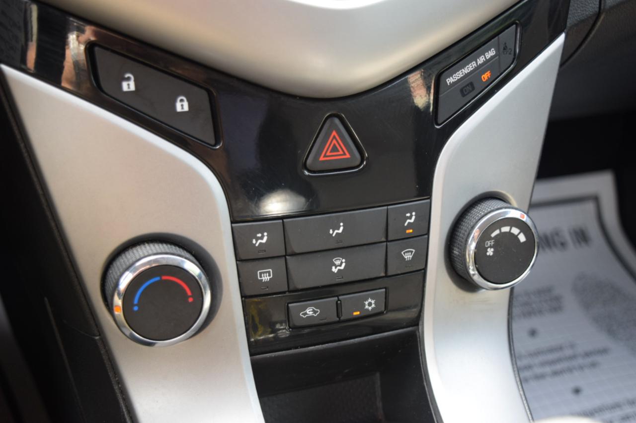 Chevrolet Cruze  2012