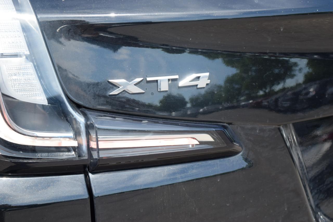Cadillac XT4  2021