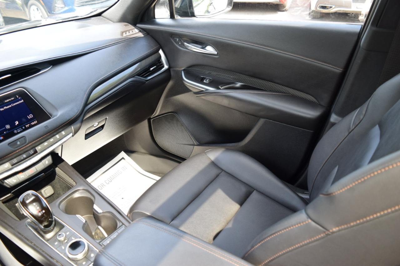 Cadillac XT4  2021