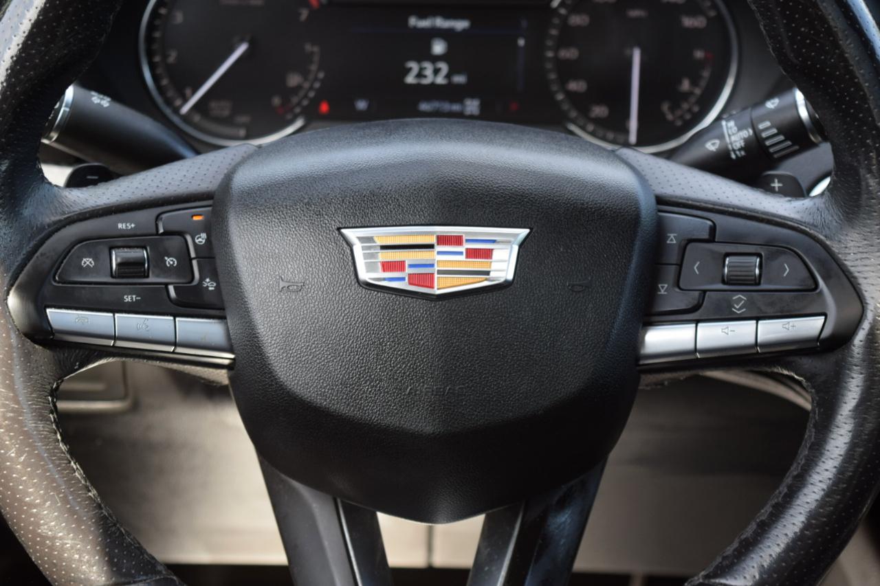 Cadillac XT4  2021