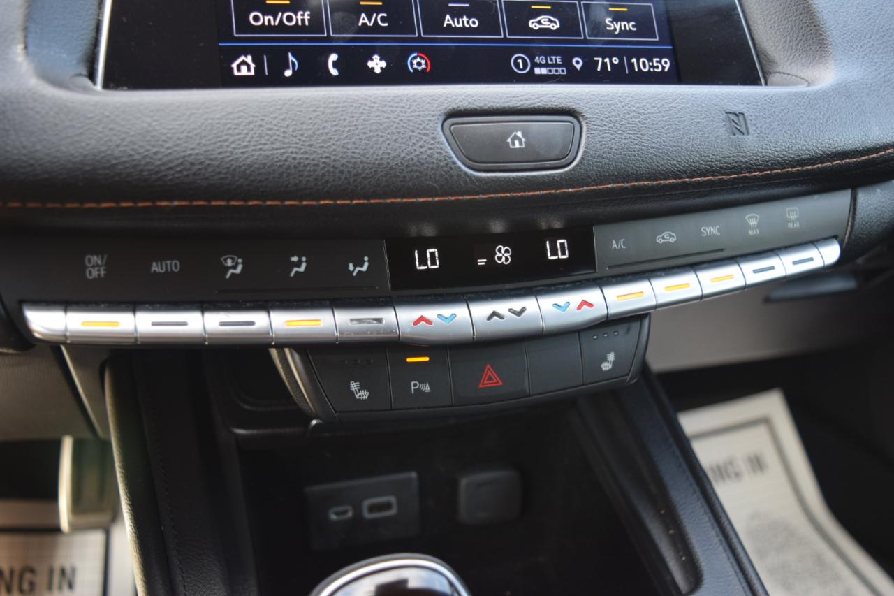 Cadillac XT4  2021