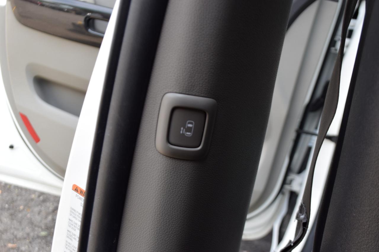 Kia Sedona 4dr Wgn SX 2015