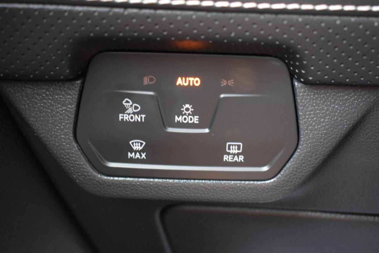Volkswagen Atlas Cross Sport 2.0T SE w/Technology 4MOTION 2025