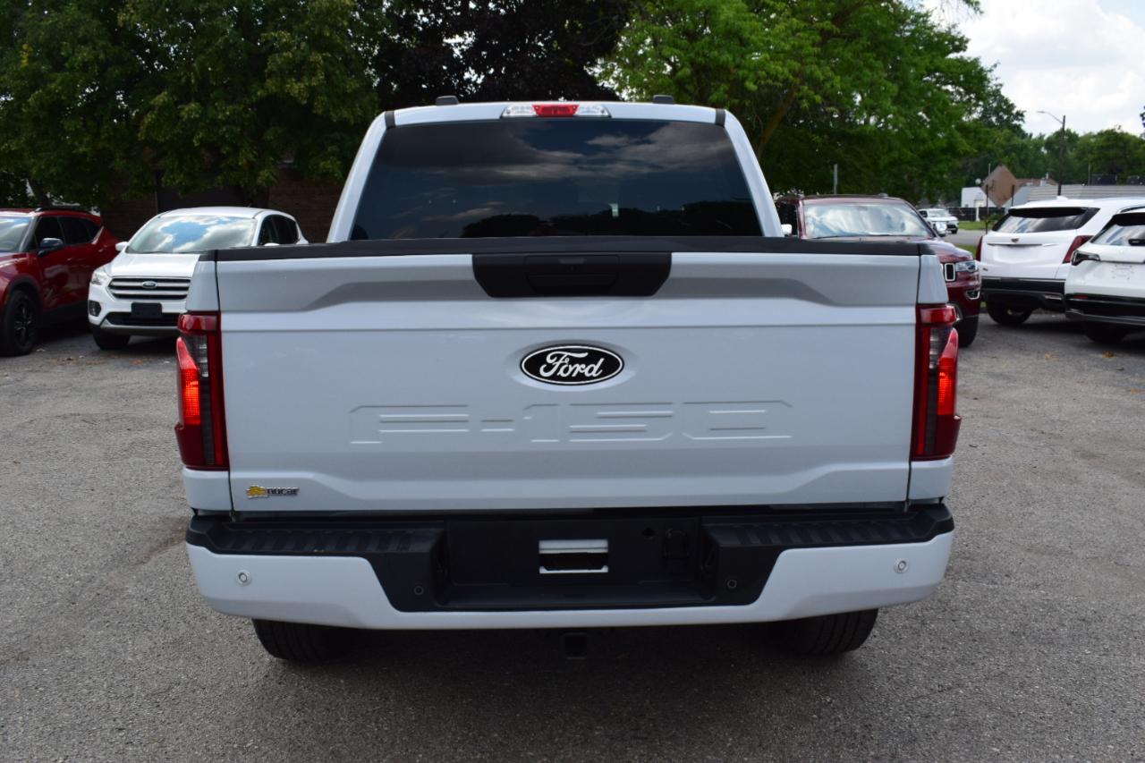 Ford F-150 STX 4WD SuperCrew 5.5' Box 2025