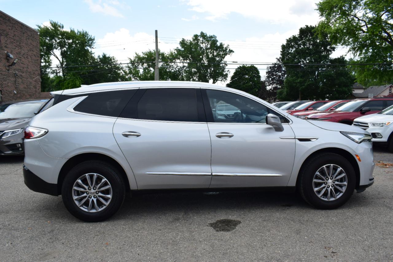 Buick Enclave FWD 4dr Premium 2022
