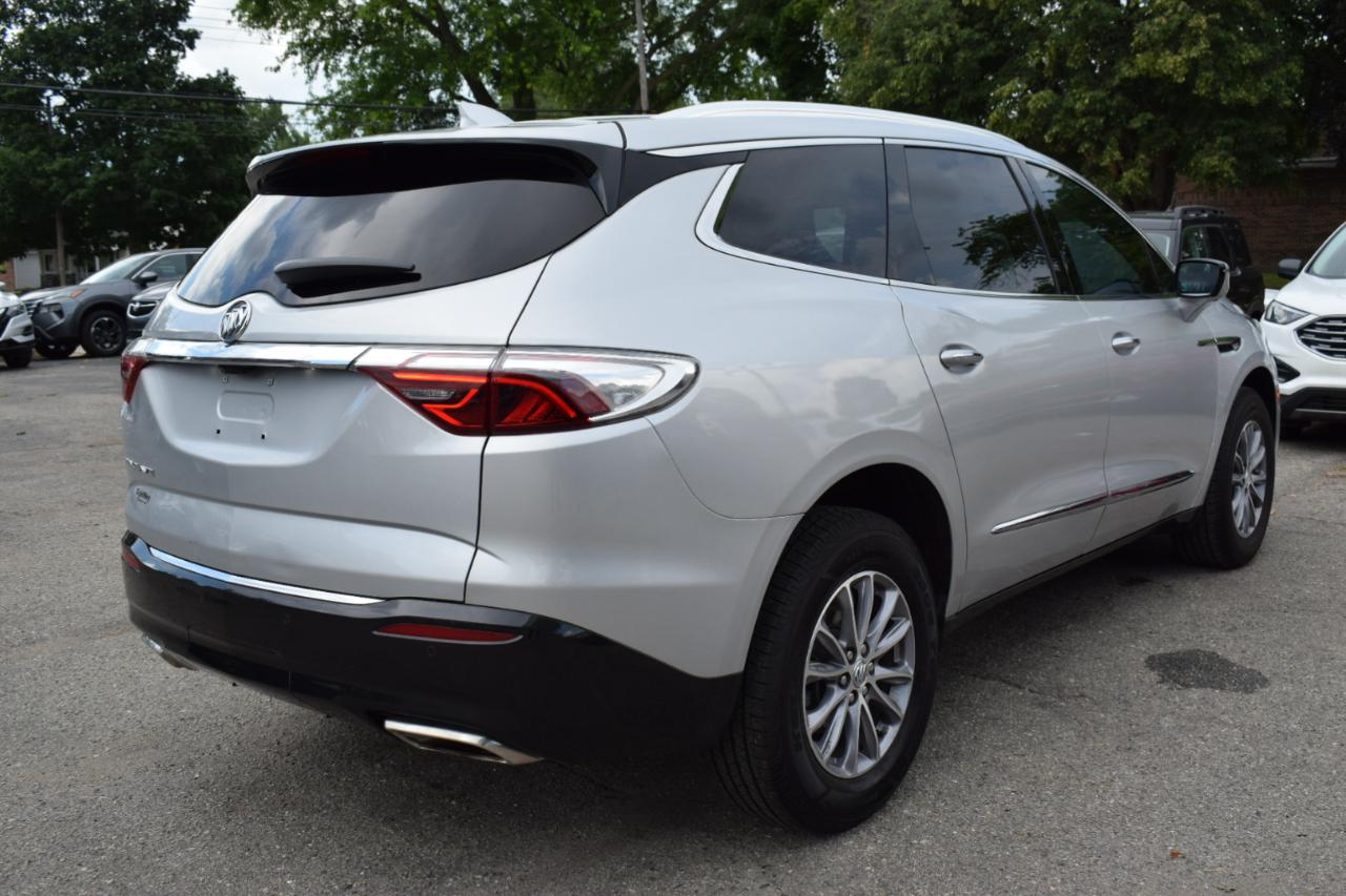 Buick Enclave FWD 4dr Premium 2022