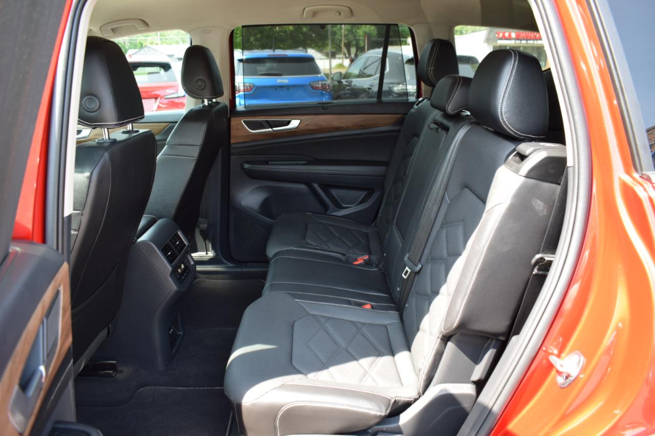 Volkswagen Atlas 2.0T SE w/Technology 4MOTION 2024