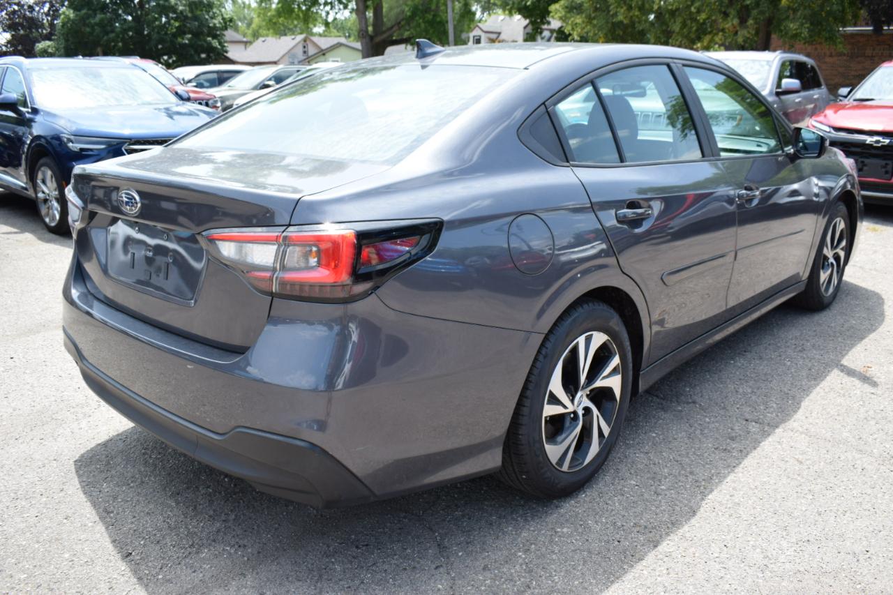 Subaru Legacy Premium AWD 2025