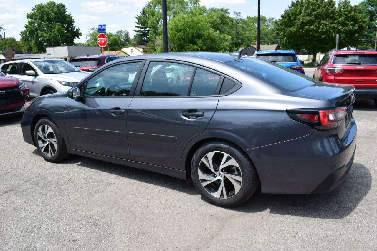 Subaru Legacy Premium AWD 2025