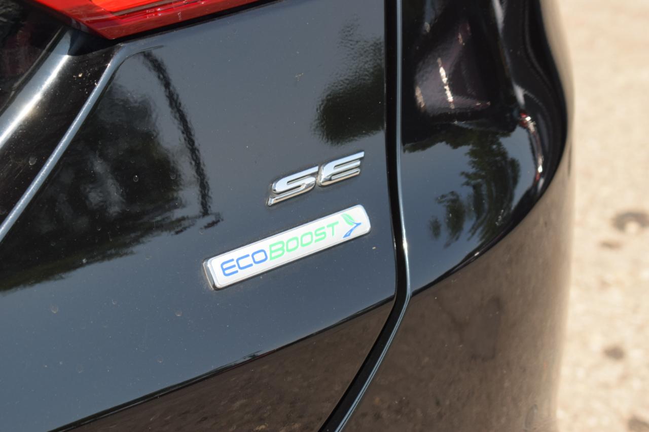Ford Fusion SE FWD 2018
