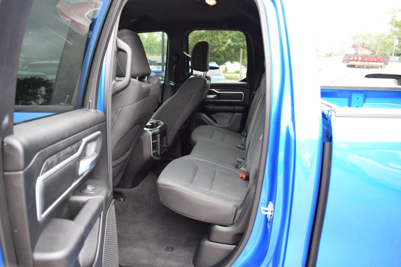 RAM 1500 Big Horn 4x4 Quad Cab 6'4" Box 2023