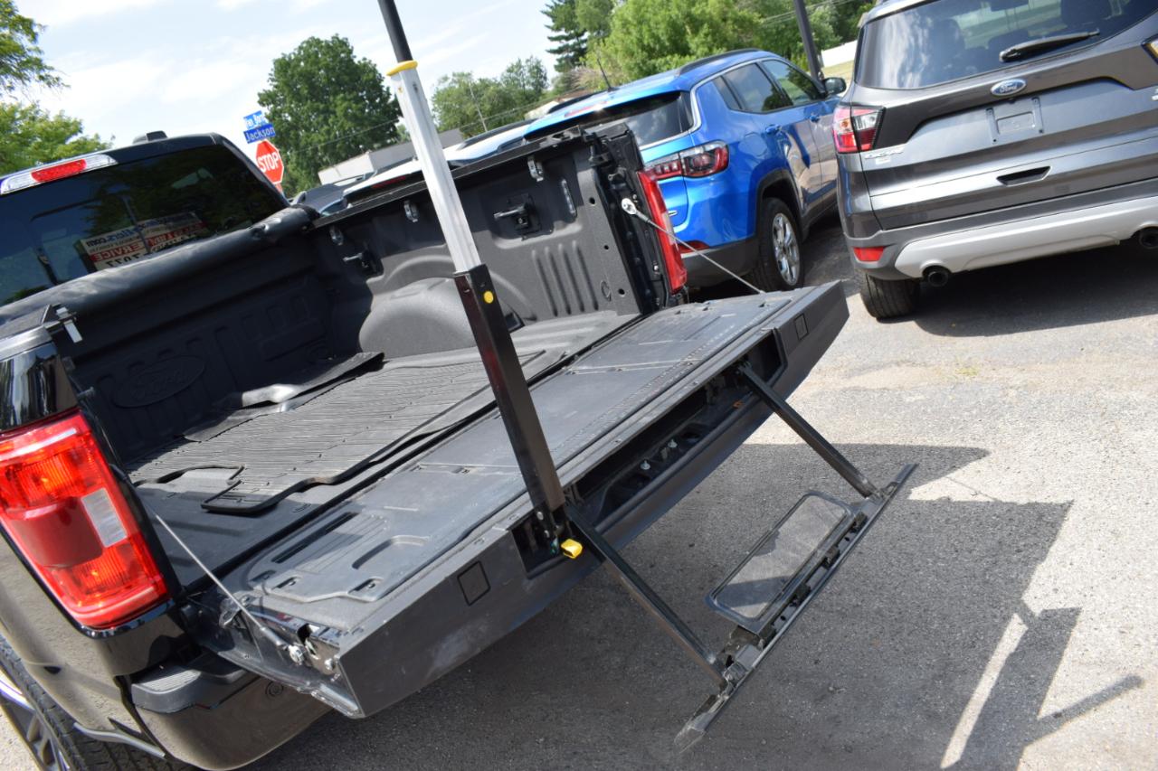 Ford F-150 XLT 4WD SuperCrew 5.5' Box 2023