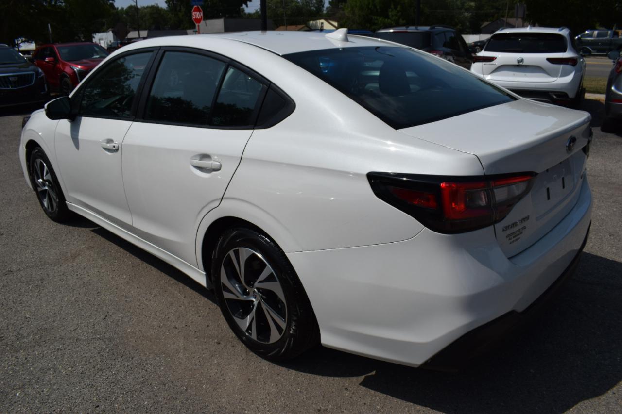 Subaru Legacy Premium AWD 2025
