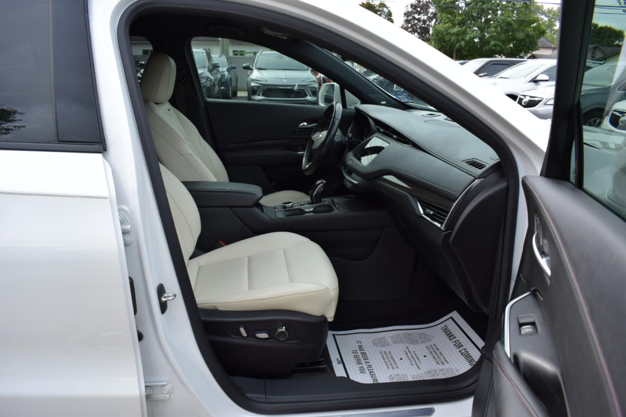 Cadillac XT4 FWD 4dr Sport 2019