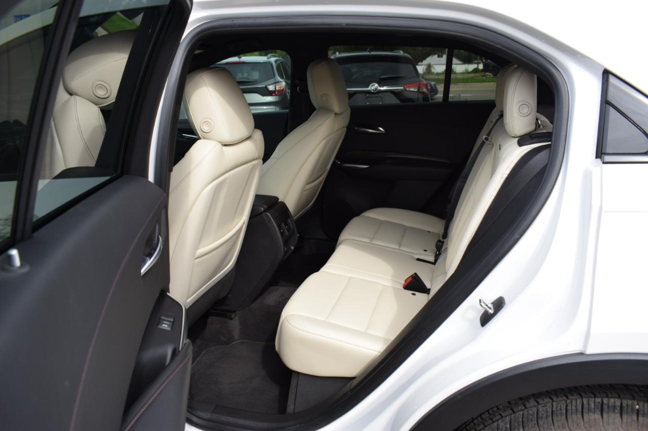 Cadillac XT4 FWD 4dr Sport 2019